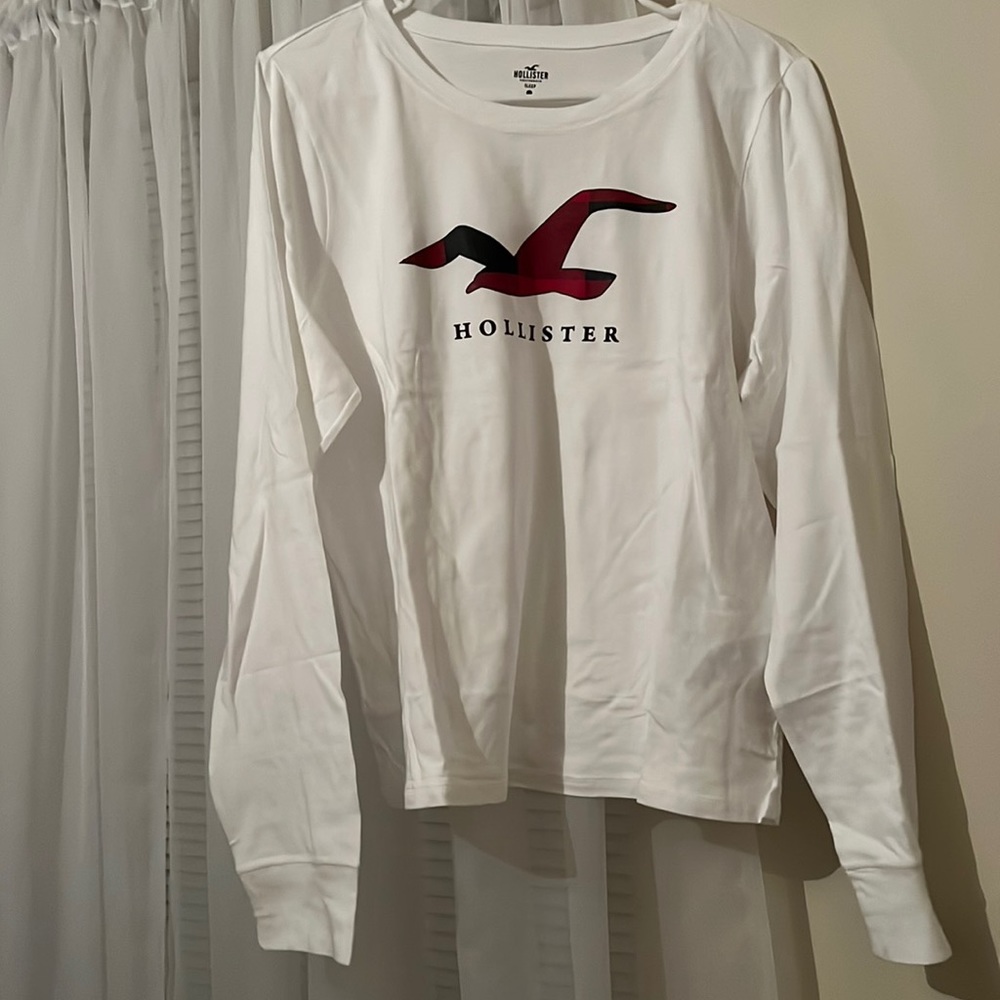 White Hollister Buffalo Plaid Sleep Shirt